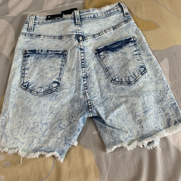 Fashion nova shorts - Picture 4 of 4